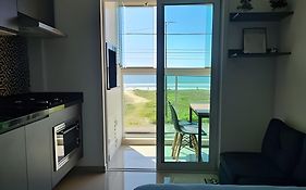 Studios frente mar Matinhos/PR.